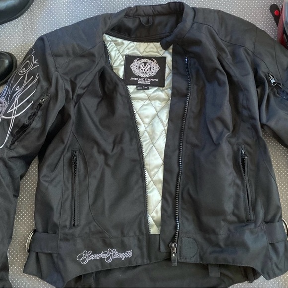 Closing closet make offer New never worn motorcycle jacket - Picture 3 of 4